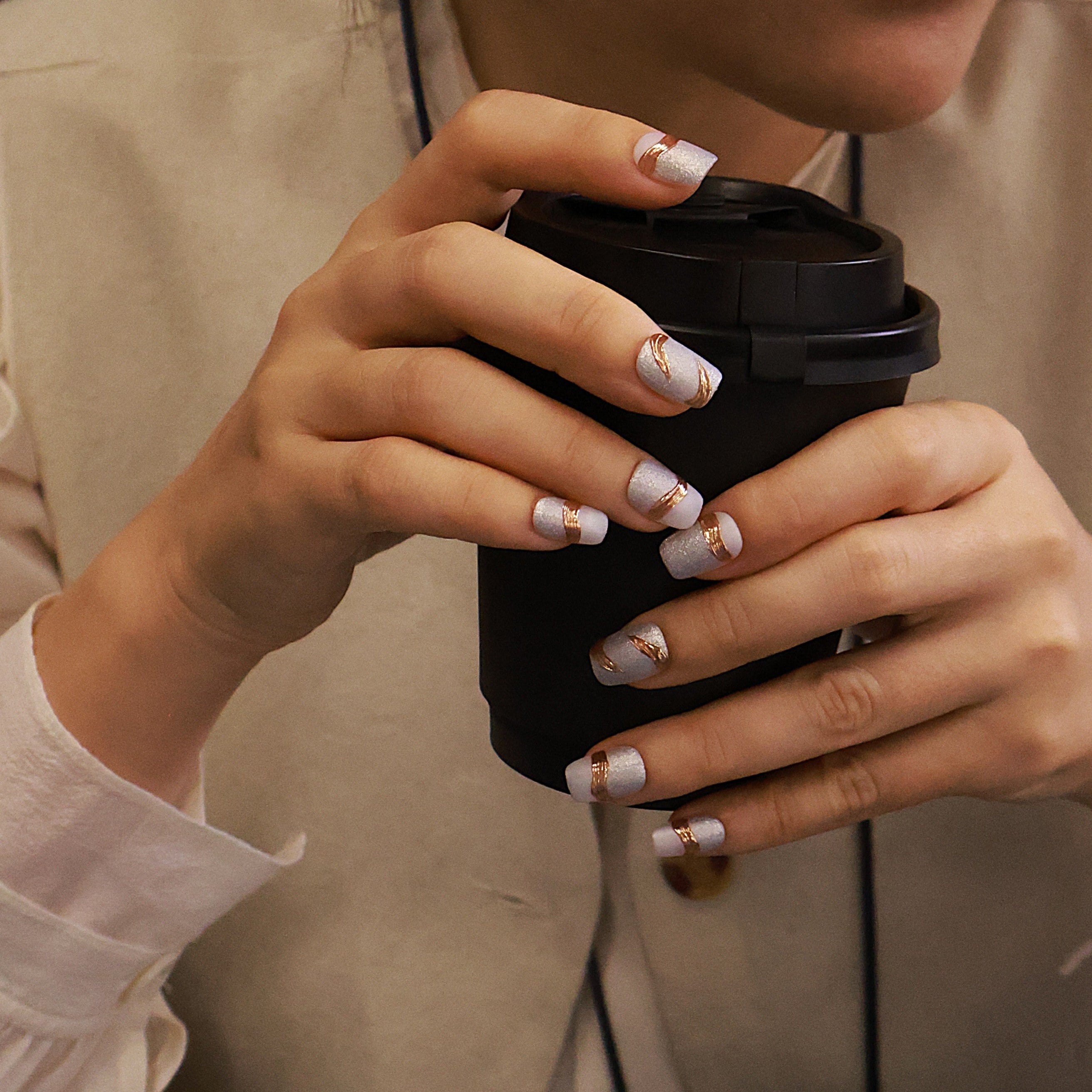 Gilded Waves — Reusable Short Press-On Nails