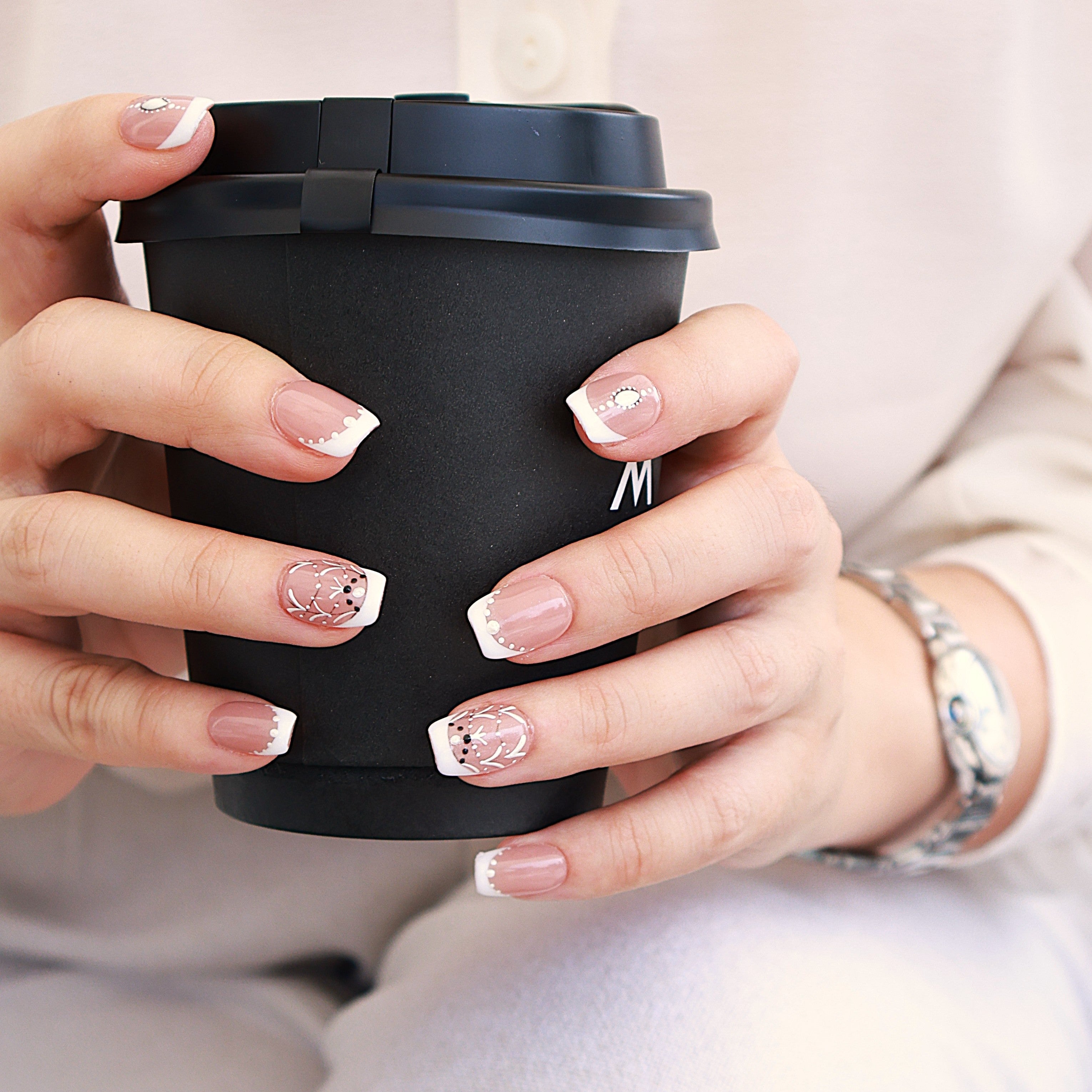 Soft Agenda— Reusable Short Press-On Nails