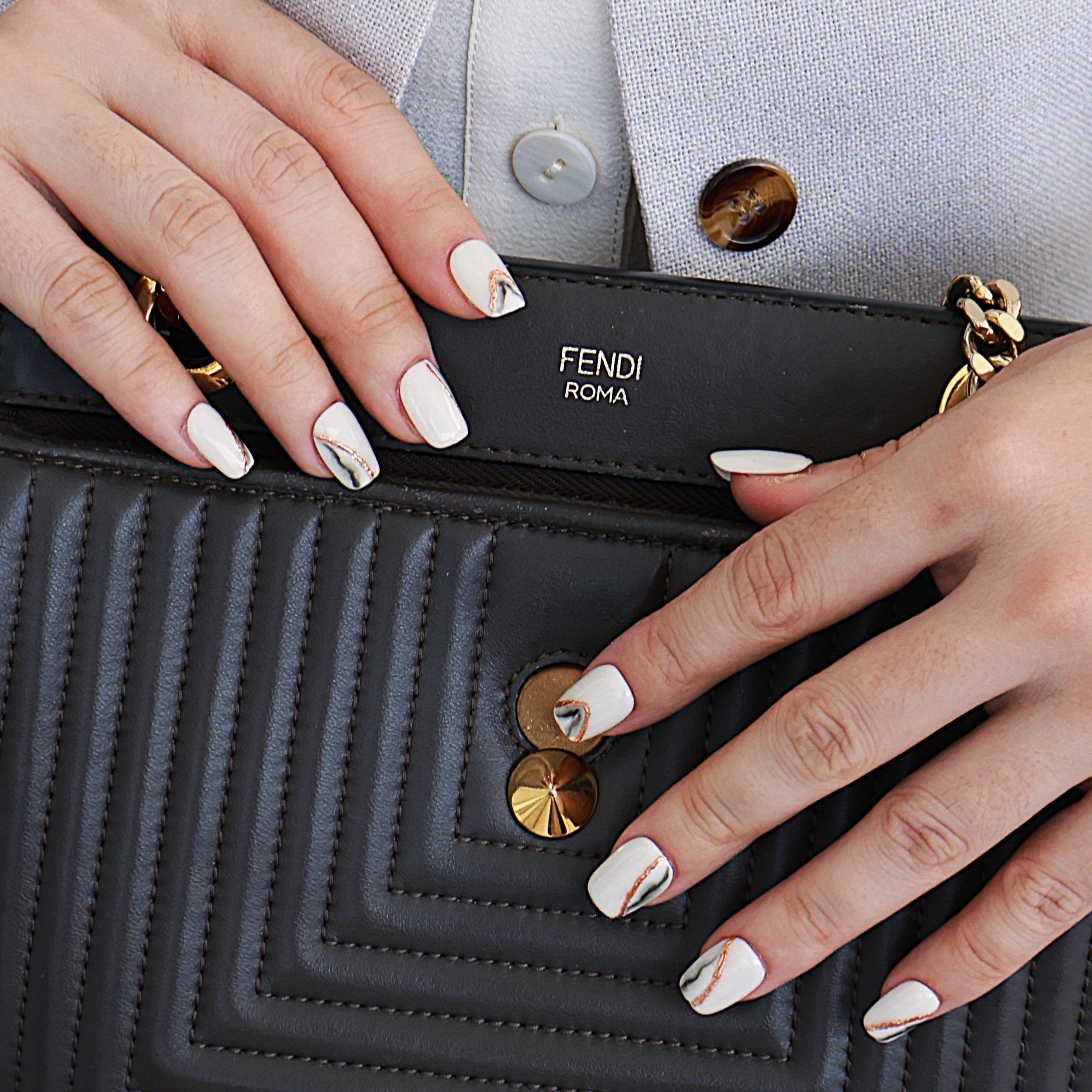 Gilded Marble — Reusable Short Press-On Nails