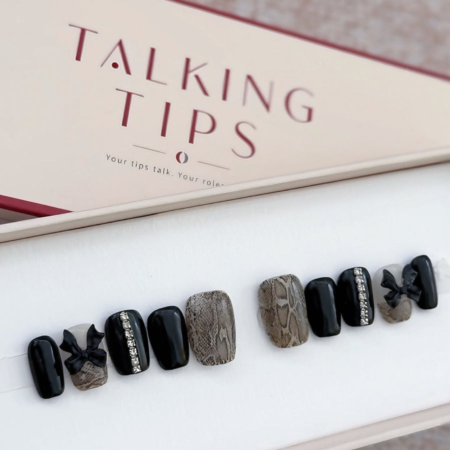 Noir Serpent — Reusable Short Press-On Nails