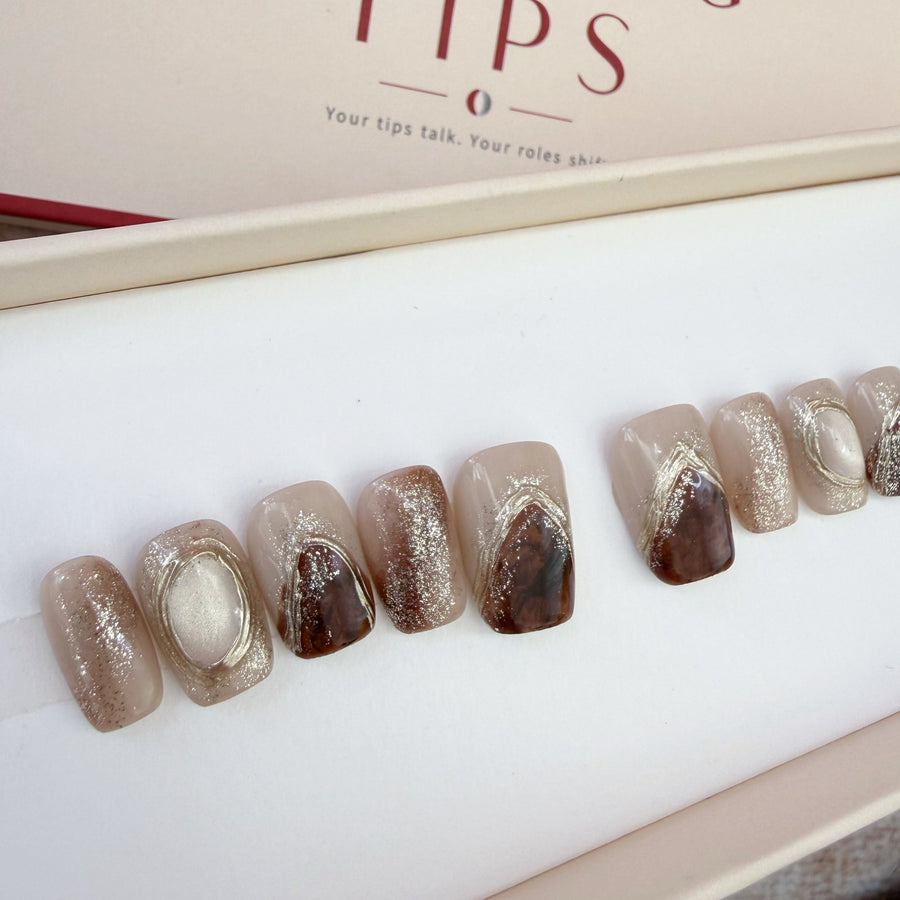 Gilded Lava — Reusable Short Press-On Nails