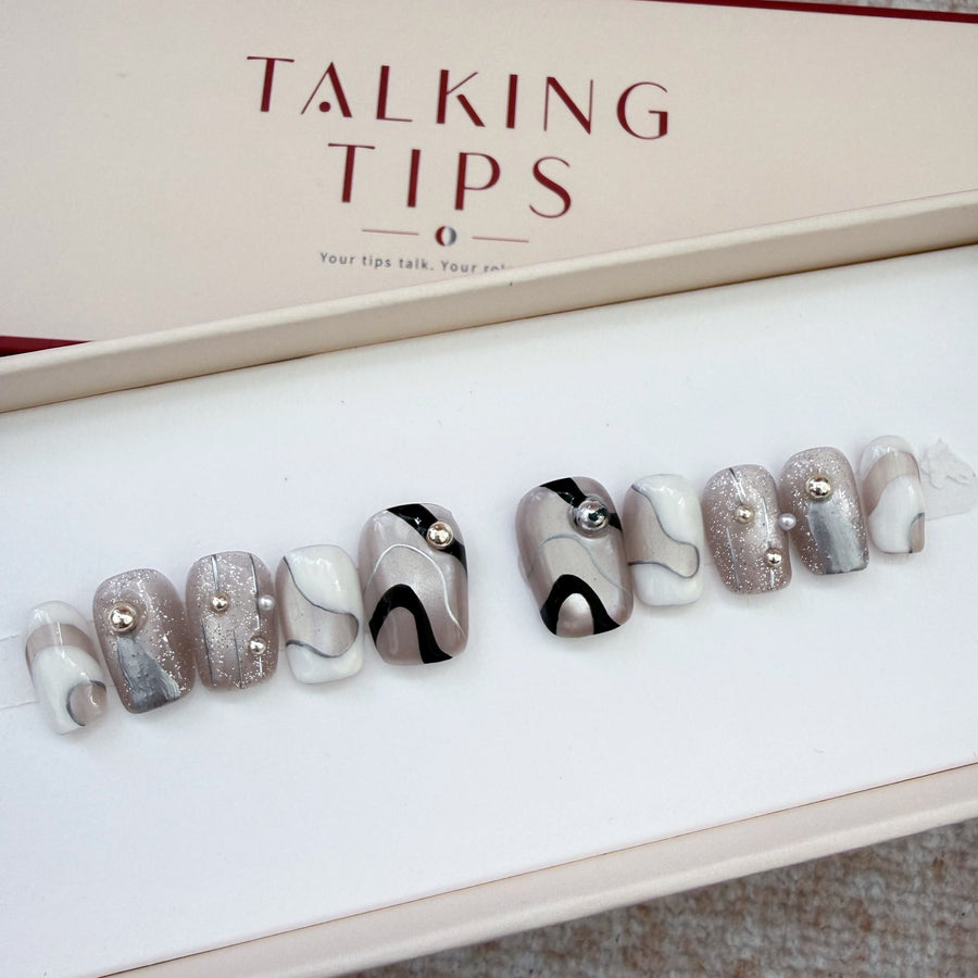 Frost Tail — Reusable Short Press-On Nails
